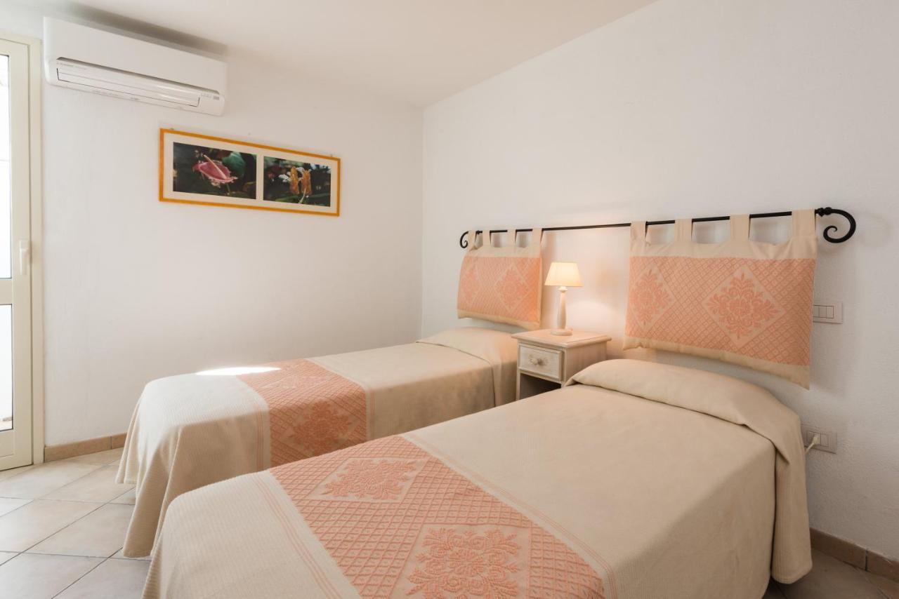 Apartment In S'Abba E Sa Pedra With Pool Голфо Аранчи Екстериор снимка