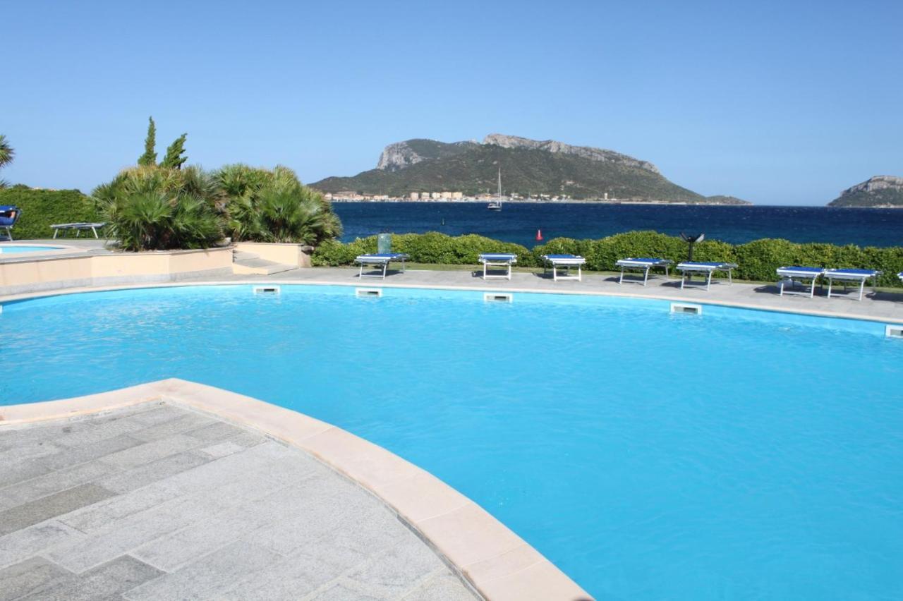 Apartment In S'Abba E Sa Pedra With Pool Голфо Аранчи Екстериор снимка